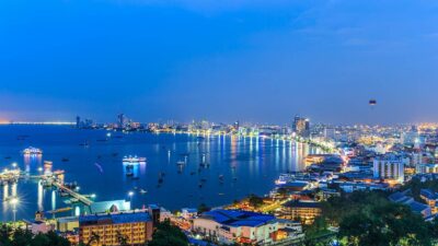 10 สถานที่ท่องเที่ยวยอดนิยมในพัทยา