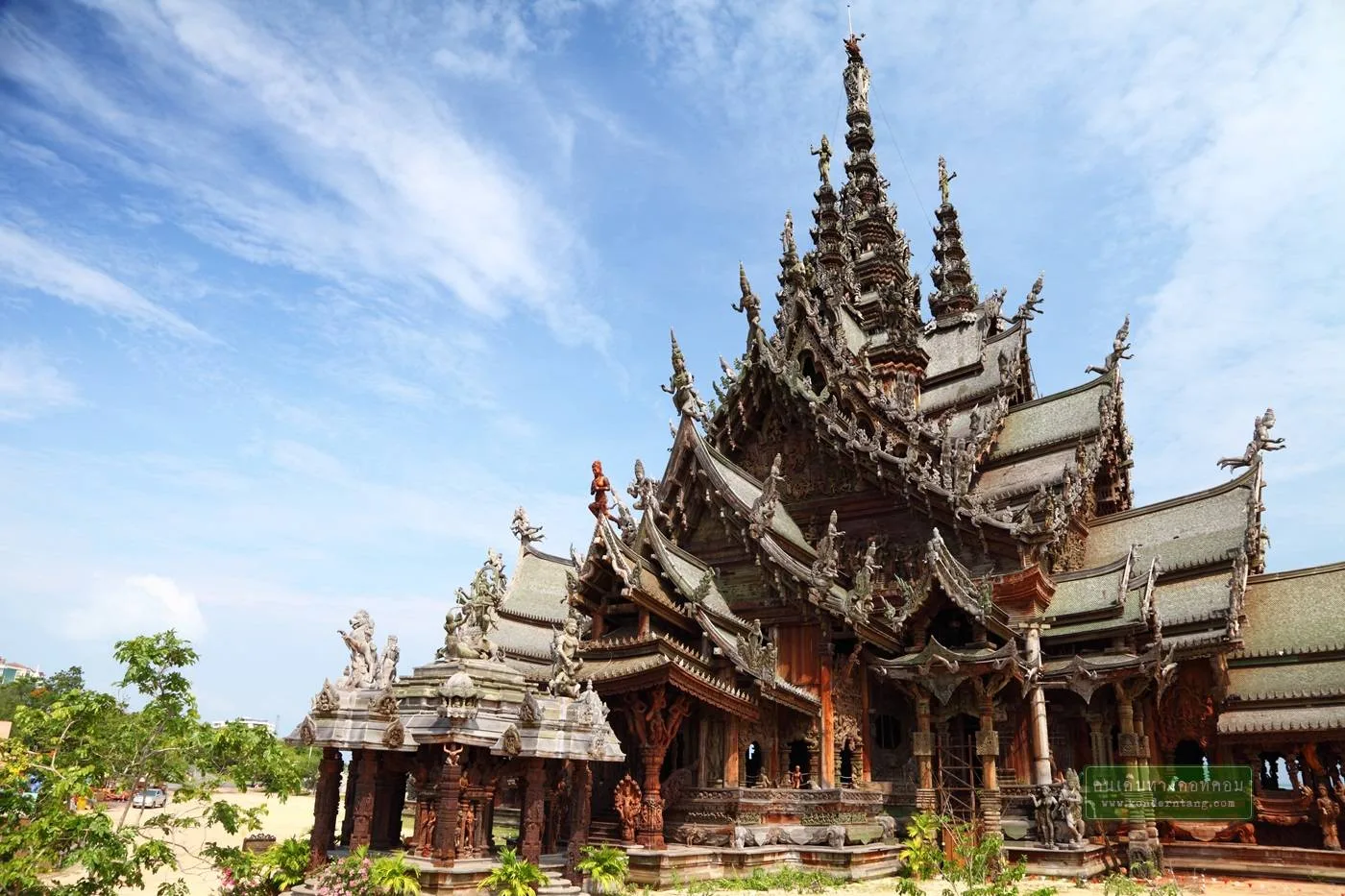 10 สถานที่ท่องเที่ยวยอดนิยมในพัทยา 15 Sanctuary of Truth in Pattaya, Thailand - 02.