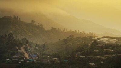 ขึ้นยอดดอยตามรอยพระบาทที่อ่างขาง