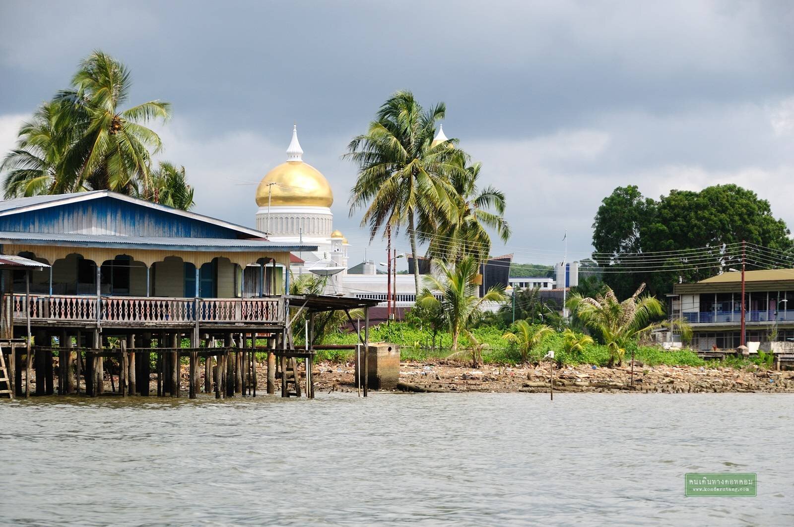 หมู่บ้านกัมปงไอเยอร์