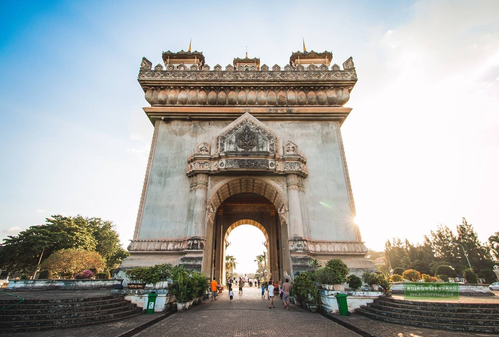 ข้อมูลควรรู้ก่อนเที่ยวประเทศลาว