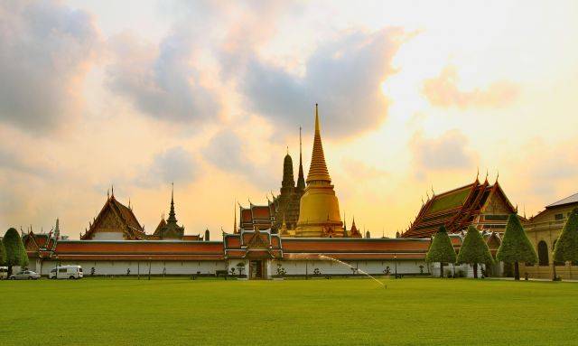 เที่ยววัดพระแก้ว ภูมิใจที่ได้เกิดเป็นคนไทยและคุณต้องไปให้ได้