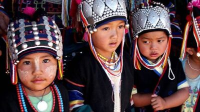 อาข่า (Akah) หรือ อีก้อ