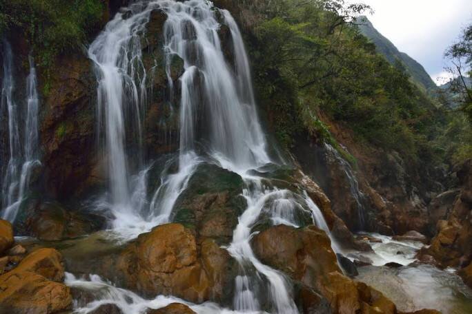 น้ำตกซิลเวอร์ ประเทศเวียดนาม