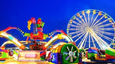 ชมความอลังการของสวนสนุก Jerudong Park