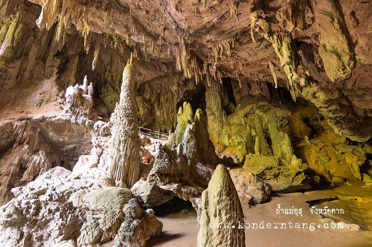 ถ้ำแม่อุษา อำเภอแม่สอด จังหวัดตาก