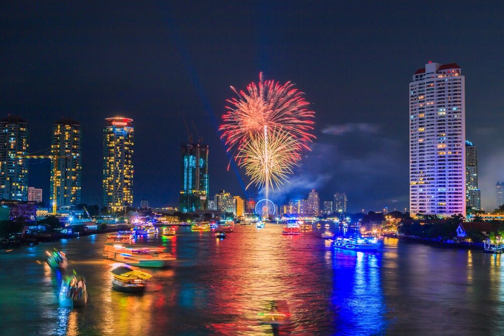 10 ที่พัก โรงแรมมีรูฟท็อปบาร์ ดูพลุสวยในช่วงปีใหม่